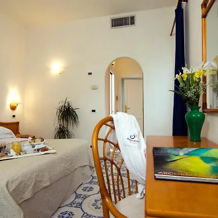 特里萨温泉别墅酒店 酒店 Forio di Ischia